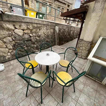 La Casa In Montagna شقة *